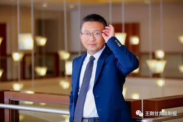 律师是实现法治的重要力量，他们不仅是一种职业、一个行业，更是一种事业?！堵墒Ψ绮伞防改?，刊发甘肃优秀律师树立良好执业形象，引领、带动甘肃法治建设，在追求法治梦想、成就律师事业之路上的风采！