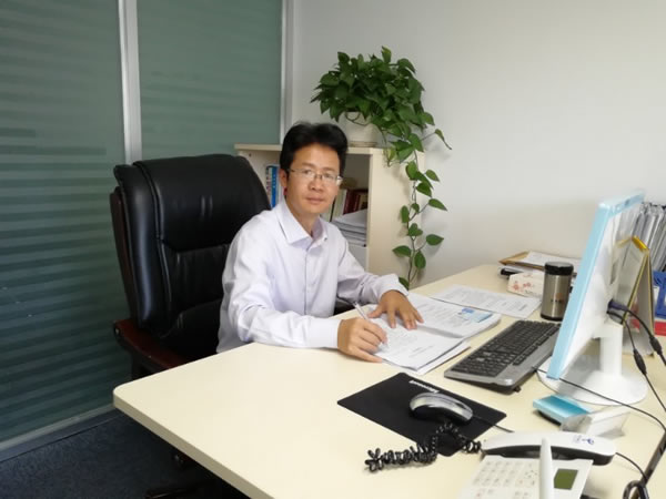 “兰州市优秀律师”、“甘肃省法律援助工作先进个人”,这些荣誉是对林磊律师工作的肯定。林磊现为兰州市律师协会劳动和社会保障专业委员会副主任、甘肃省律师协会劳动和社会保障专业委员会副主任、全国律师协会劳动