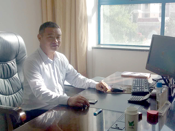 古语说：“自知者明，自胜者强”。于东哉，一名优秀的法律服务工作者，用实际行动验证了这句古语。