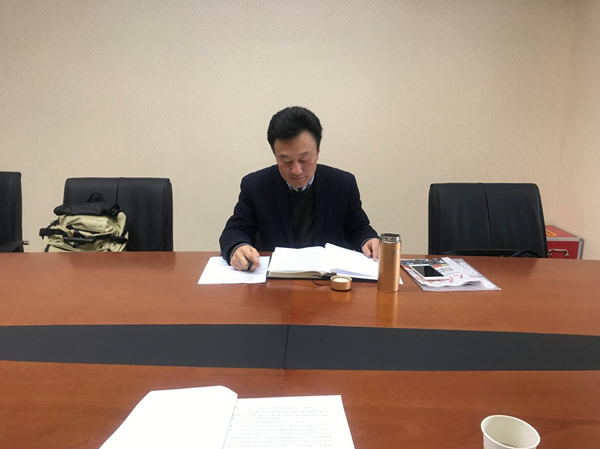 3月9日下午，甘肃省律师协会直属分会召开三届一次会长办公会，这次会议也是省律协直属分会换届后班子成员召开的第一次会议。省律协直属分会会长、副会长、秘书长副秘书长参加了会议，会议由甘肃省律师协会副会长、