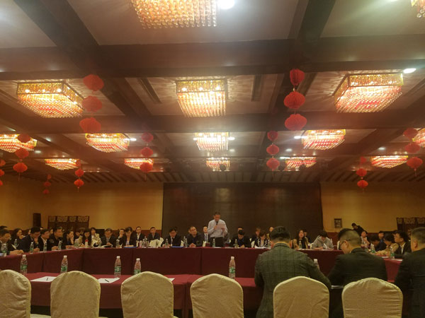 ４月２１日至２７日，中华全国律师协会青年律师领军人才训练营第九期、第十期在北京百望山下正式开营。经过层层遴选，我有幸被甘肃省律协选派作为第十期的学员参加了此次封闭培训。短短的６天，与来自３１个省、市、