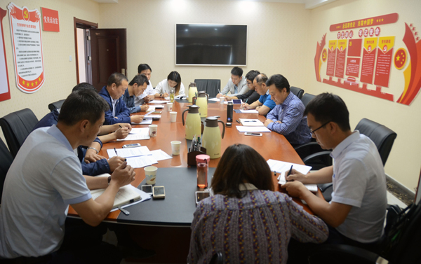6月8日上午，甘肃省律师协会直属分会第三次会长办公会、直属分会党总支部会议在甘肃省律师协会会议室召开。省律协副会长、直属分会会长赵耀主持会议，直属分会副会长王森、霍吉栋、周文杰，直属分会秘书长邹世语，