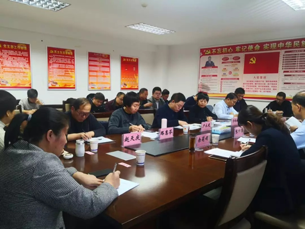 辞旧迎新之际，为进一步集中智慧、凝聚力量、更好地发挥酒泉市律师行业党外人士在行业建设中的积极作用，2019年12月29日上午，酒泉市律师行业党委、市律师协会召开了酒泉市律师行业党外人士座谈会。