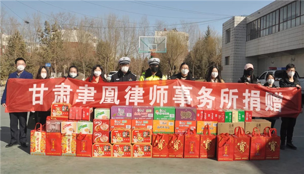 生命重于泰山，疫情就是命令，防控就是责任。面对突如其来的疫情，广大公安民警舍小家、顾大家，在社会和群众迫切需要的重要关头，义无反顾投入战斗，把人民群众生命安全和身体健康放在第一位，战斗在抗击新冠病毒第