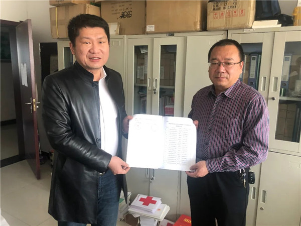 2020年4月8日武汉市正式宣布“解封”，标志着我国疫情防控取得重大阶段性成果。疫情发生以来，一批批来自甘肃省的医护人员陆续到达湖北，日夜奋战，出色完成了抗“疫”任务。在这场战役中，医护人员不怕困难、
