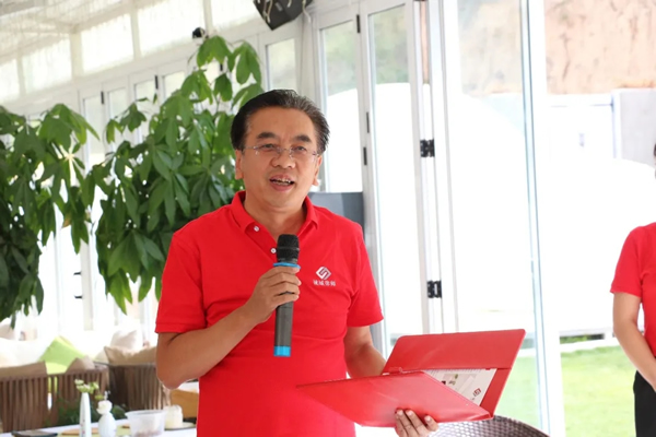 2020年8月，在全体员工的殷切期盼下，经兰州市总工会批准，甘肃诚域律师事务所工会委员会正式成立了。为进一步增强全体律师及工作人员的凝聚力和向心力，诚域所工会委员会以工会成立为契机，开展第一次团建活动