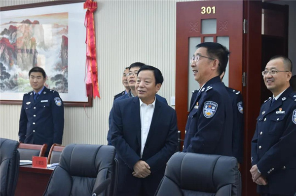 3月30日下午，甘肃省司法厅党委书记、厅长牛纪南一行到省第二强制隔离戒毒所检查督导政法队伍教育整顿工作。他强调，要深入学习贯彻习近平总书记关于加强政法队伍建设、司法行政工作的重要指示和训词精神，扛实扛