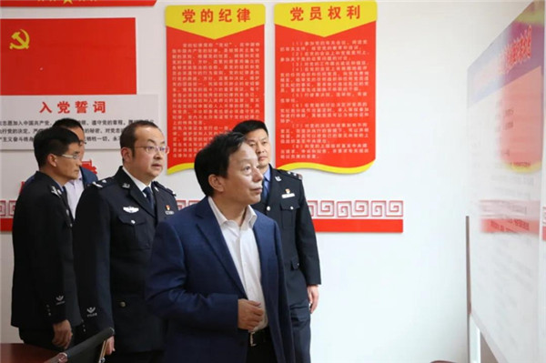 本网讯 近日，甘肃省司法厅党委书记、厅长牛纪南一行先后到新桥监狱、省第一强制隔离戒毒所、省女子强制隔离戒毒所检查调研队伍教育整顿工作开展情况。他强调，要进一步提高政治站位，站在政治和大局的高度来认识和
