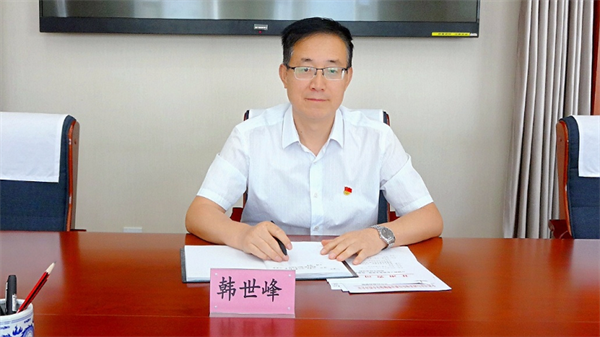 本网讯&#8194;9月6日下午，甘肃省司法厅律师工作处党支部召开第二批队伍教育整顿专题组织生活会，韩世峰同志以普通党员身份参加组织生活会。