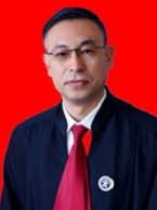 男，汉族，生于1962年11月，中共党员，大学本科学历。1998年执业至今，现为甘肃金厦律师事务所主任。担任第三届张掖市律师协会会长，行业党委常务副书记、张掖市政府投融资顾问、张掖市政府法律顾问、张掖市政府行政复议委员会委员、张掖市公安局特聘党风政风警风监督员、张掖市法学会理事。曾被张掖市政府授予“张掖市十佳律师”荣誉称号；被省教委、省劳动厅授予“全省职工优秀教师”荣誉称号。