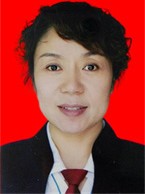 女，汉族，生于1963年7月，民革党员，中国政法大学研究生学历。1993年4月在甘肃华宇律师事务所执业；1998年6月创办甘肃同心律师事务所，担任首席合伙人、主任律师。2007年10月至2017年11月担任政协兰州市十二届、第十三届政协委员。2016年6月法税同审研究院学习并被授予专家讲师；2016年8月作为甘肃省唯一代表参加“一带一路”迪拜国际经济与法高峰论坛的律师予以发言并担任律盾联盟的秘书长。