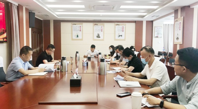 为深入学习贯彻落实省第十四次党代会精神，迅速掀起学习贯彻落实省第十四次党代会的精神热潮，教育引导广大党员铸牢政治忠诚，汲取奋进力量，切实做到知责于心、担责于身、履责于行，确保省党代会精神落地生根、见到