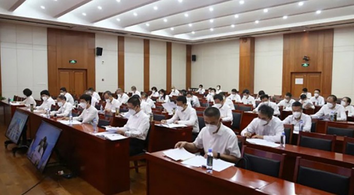 8月3日，甘肃省司法厅召开全省司法行政工作推进会，深入学习贯彻习近平法治思想，认真贯彻落实政法领导干部加强政治建设专题研讨班精神和全面深化政法改革推进会精神，全面贯彻落实省第十四次党代会和全国司法行政