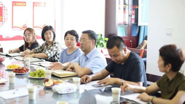 2023年6月21日甘肃省律师协会建设工程与房地产专业委员会组队赴甘肃省建设工程造价管理协会开展学习交流活动。专委会主任周万发、副秘书长孙智俊、委员仲文频、张国维、王红卫等参加了学习交流活动。杨青花理