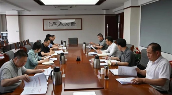 8月25日，甘肃省律师行业党委理论学习中心组举行学习会议，开展学习贯彻习近平新时代中国特色社会主义思想主题教育专题民主生活会会前集中学习，深入学习领会习近平总书记关于党的建设的重要思想等，对开好主题教