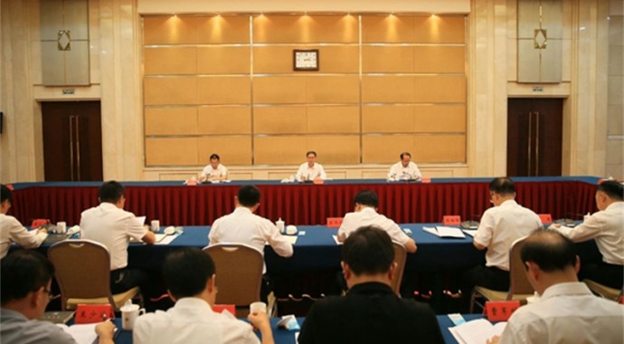 8月28日，省委司法体制改革专项小组第九次会议暨依法治省委员会司法协调小组第三次会议召开，传达学习中央、省委有关会议精神，研究部署下一步全面深化政法改革工作。省委常委、省委政法委书记刘长根主持会议并讲