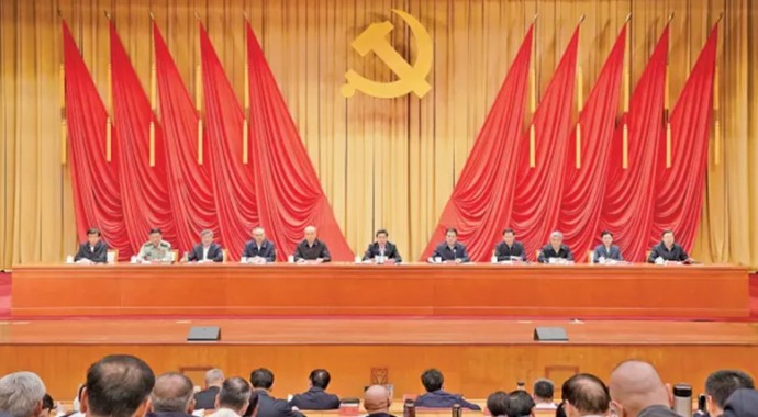 5月7日，中共中央政治局委员、中央政法委书记陈文清在政法领导干部学习贯彻习近平法治思想专题研讨班开班式上讲话并作专题辅导。李光印摄中共中央政治局委员、中央政法委书记陈文清7日在政法领导干部学习贯彻习近