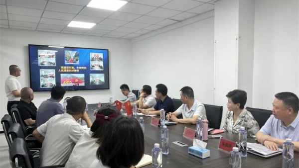 7月30日，甘肃省律师协会会长赵耀，副会长王金贵、王祖国、王亦农、雷声，秘书长朱鹏彦一行来我市开展调研。白银市司法局党组成员、副局长、市律师行业党委书记苟黎源、白银市律师协会会长李秉旺陪同调研。